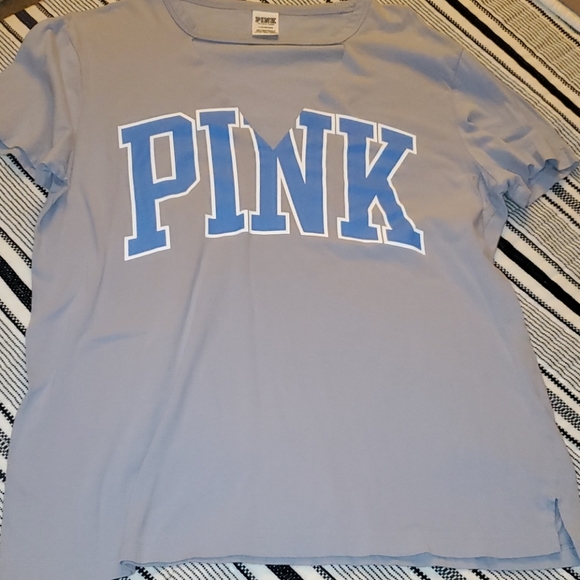 COPY - Big v neck cut out - Picture 1 of 2